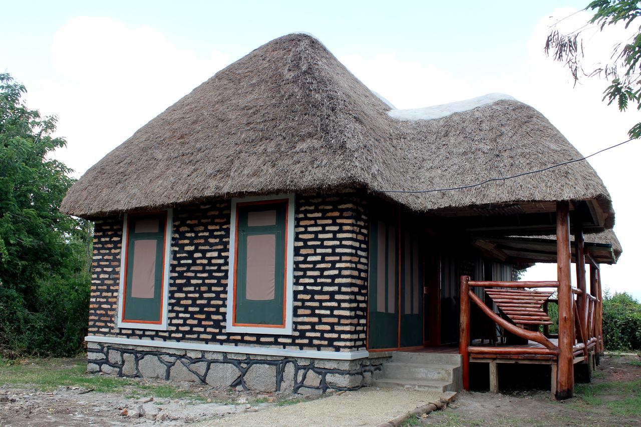 Irungu Forest Safari Lodge Katunguru المظهر الخارجي الصورة