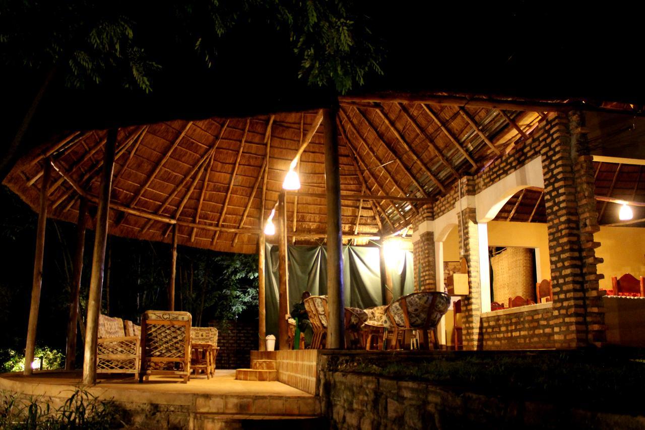 Irungu Forest Safari Lodge Katunguru المظهر الخارجي الصورة