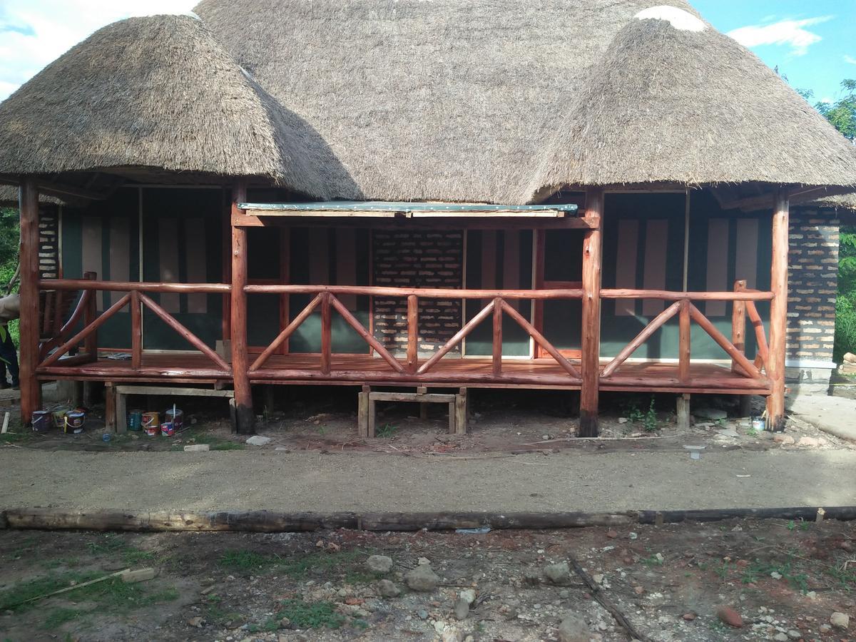 Irungu Forest Safari Lodge Katunguru المظهر الخارجي الصورة