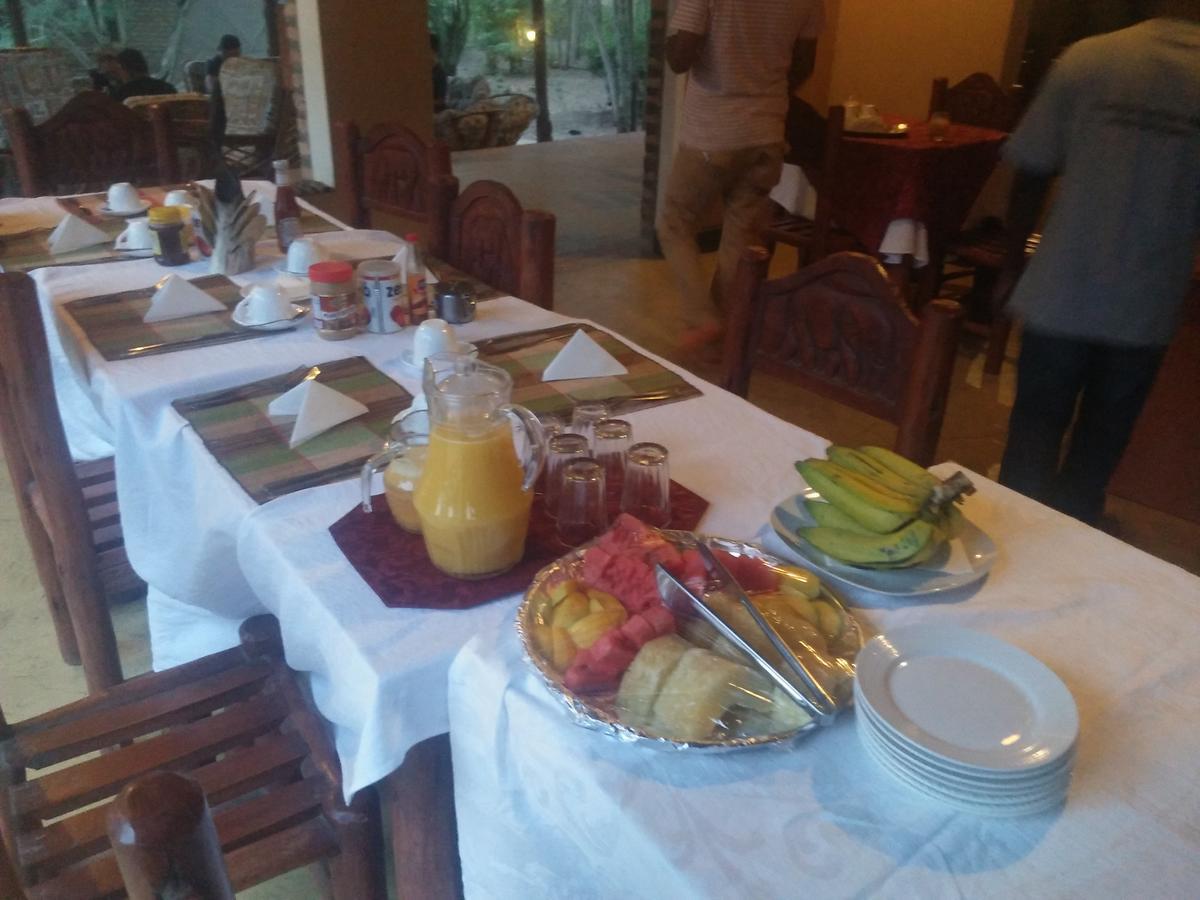 Irungu Forest Safari Lodge Katunguru المظهر الخارجي الصورة